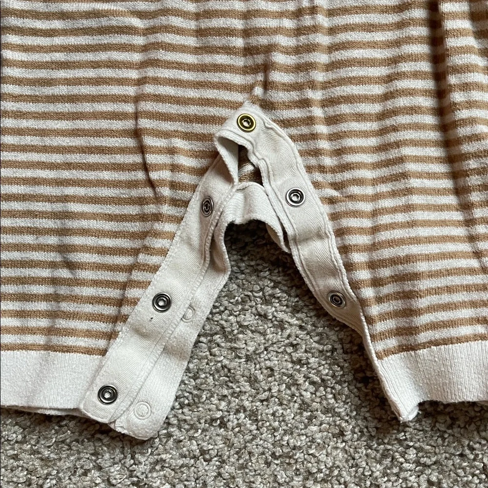 Baby GAP 0-3 Newborn Baby bundle - Beanie and Striped and Gray One Pieces